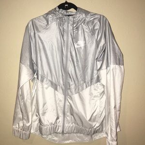 nike windbreaker